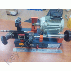 KEY WORLD 218F KEY CUTTING MACHINE